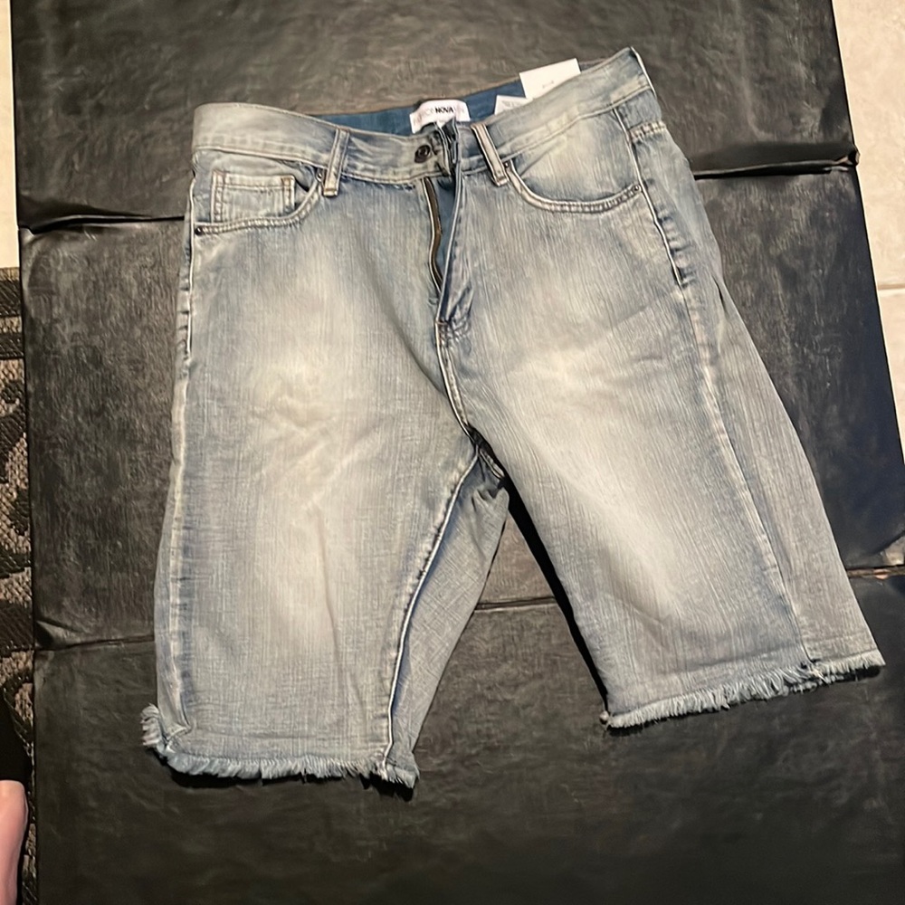 STUDIO NOVA MEN’S SHORTS